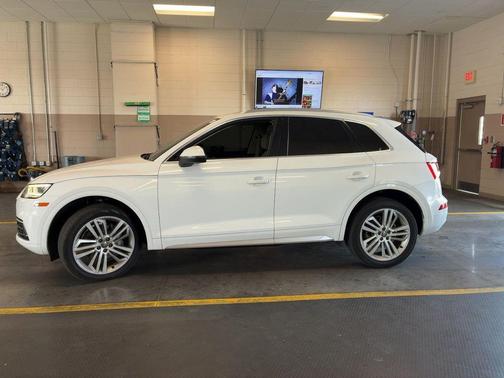 2018 Audi Q5 2.0T Tech Premium