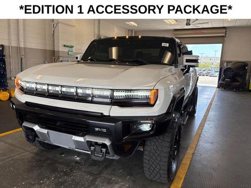 Interstellar White 2023 GMC HUMMER EV Pickup 3X