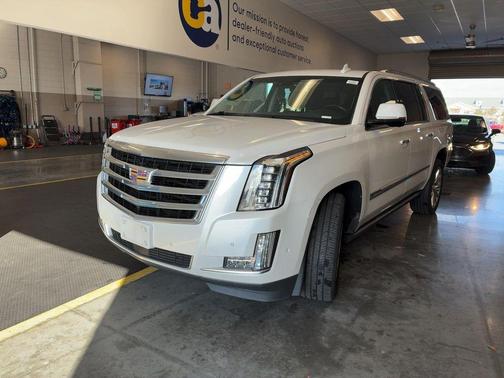 2018 Cadillac Escalade ESV Premium Luxury