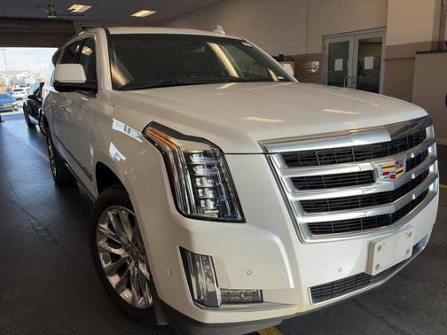 2018 Cadillac Escalade ESV Premium Luxury