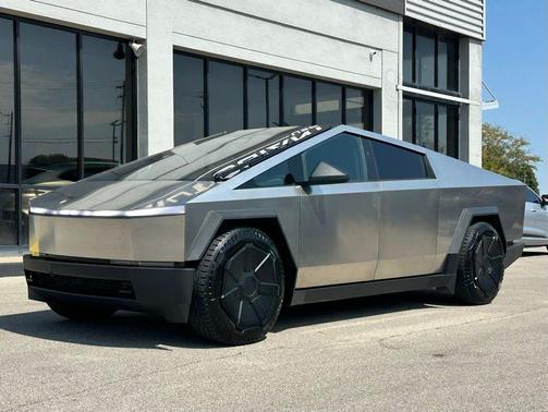2024 Tesla Cybertruck Cyberbeast