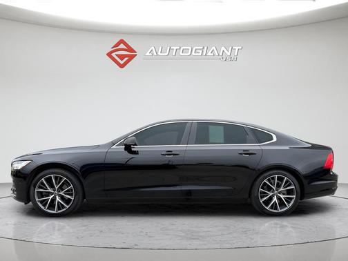 2018 Volvo S90 T5 Momentum