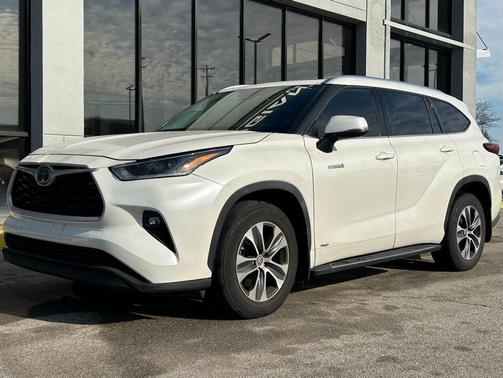 2021 Toyota Highlander Hybrid XLE