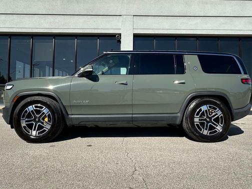 2022 Rivian R1S Launch Edition