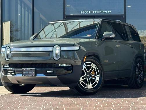 2022 Rivian R1S Launch Edition