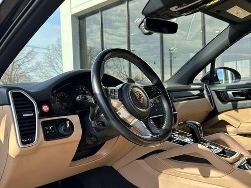 2019 Porsche Cayenne Cayenne