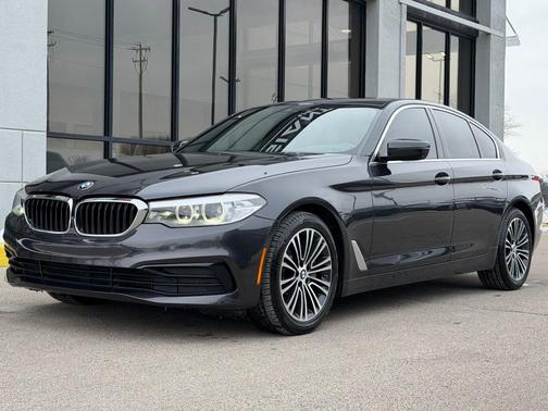 2019 BMW 540 540i