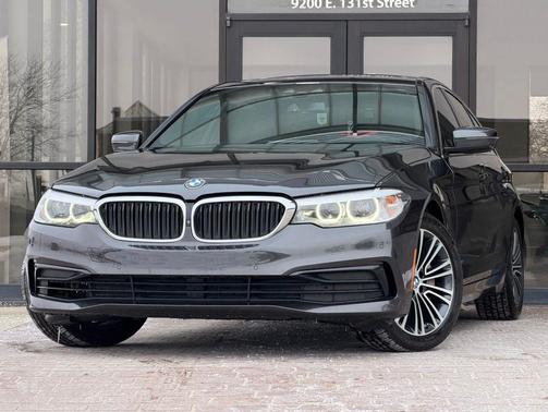 2019 BMW 540 540i