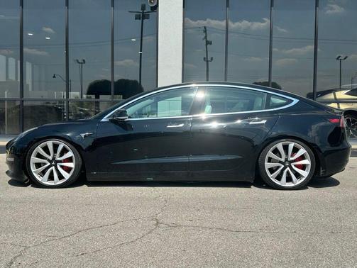 2019 Tesla Model 3 Performance