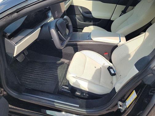 2022 Tesla Model S Plaid