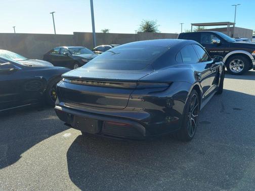 2022 Porsche Taycan Base