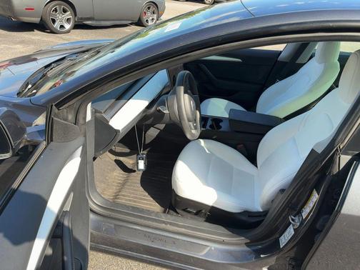 2023 Tesla Model 3 Standard Range