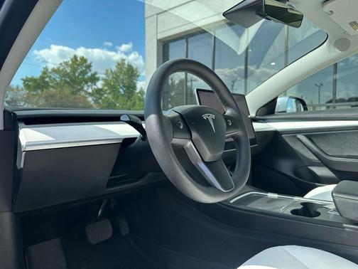 2023 Tesla Model 3 Standard Range