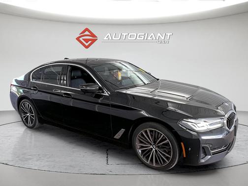 Black Sapphire Metallic 2021 BMW 540 xDrive