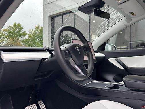 2022 Tesla Model Y Performance Dual Motor All-Wheel Drive