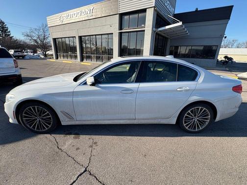2020 BMW 530 530i