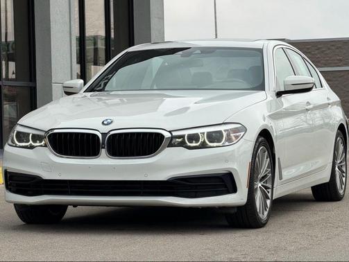 2020 BMW 530 530i