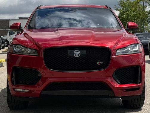 Firenze Red Metallic 2019 Jaguar F-PACE S