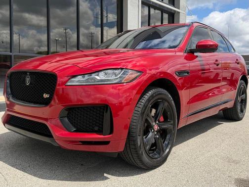 Firenze Red Metallic 2019 Jaguar F-PACE S