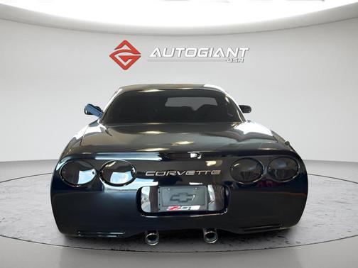 Smokin Asphalt 2003 Chevrolet Corvette Z06