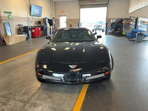 Smokin Asphalt 2003 Chevrolet Corvette Z06