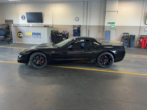 Smokin Asphalt 2003 Chevrolet Corvette Z06