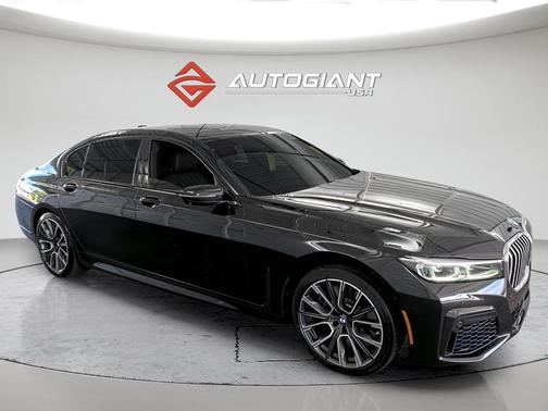 Black Sapphire Metallic 2020 BMW 750 i xDrive