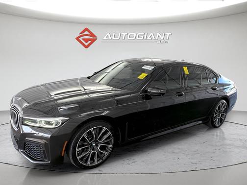 Black Sapphire Metallic 2020 BMW 750 i xDrive