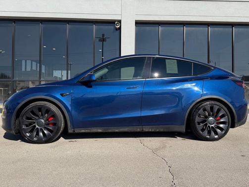 2022 Tesla Model Y Performance Dual Motor All-Wheel Drive
