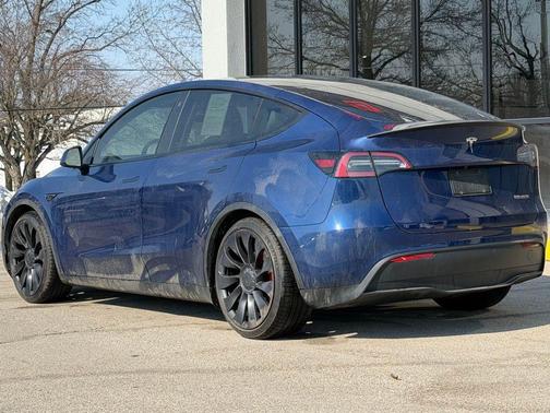 2022 Tesla Model Y Performance Dual Motor All-Wheel Drive