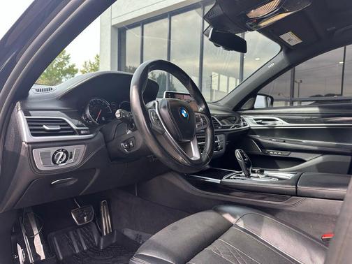 2019 BMW 750 i xDrive