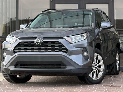 2020 Toyota RAV4 XLE Premium