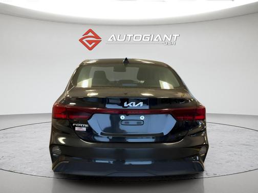 Aurora Black 2023 Kia Forte LXS