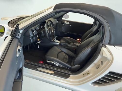 Carrara White 2011 Porsche Boxster Base