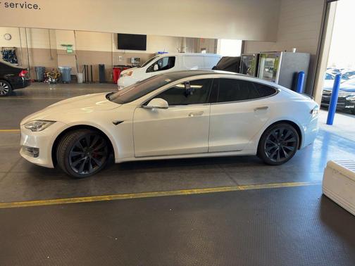 2019 Tesla Model S Performance