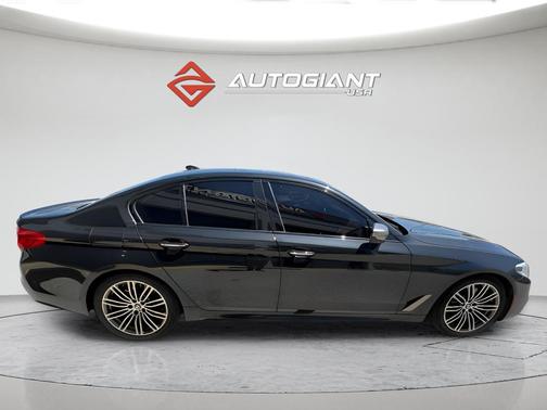 Black Sapphire Metallic 2018 BMW M550 i Xdrive