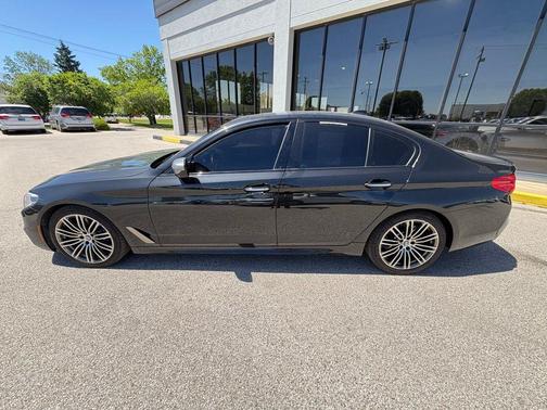 Black Sapphire Metallic 2018 BMW M550 i Xdrive