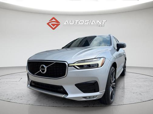 Bright Silver Metallic 2020 Volvo XC60 T5 R-Design