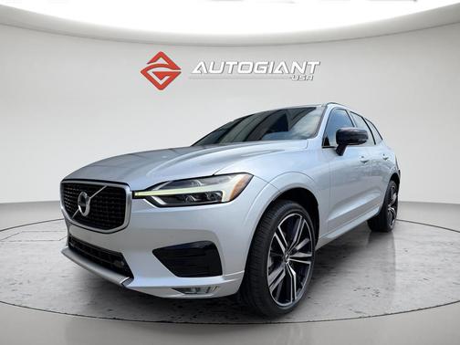 Bright Silver Metallic 2020 Volvo XC60 T5 R-Design
