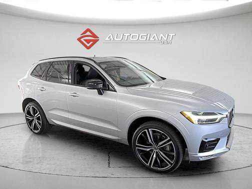 Bright Silver Metallic 2020 Volvo XC60 T5 R-Design