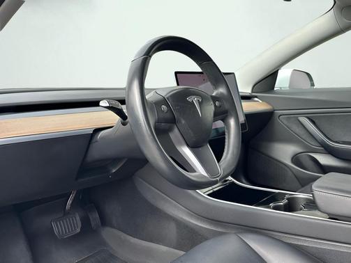 2018 Tesla Model 3 Mid Range
