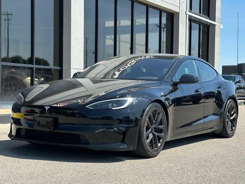 2022 Tesla Model S Plaid