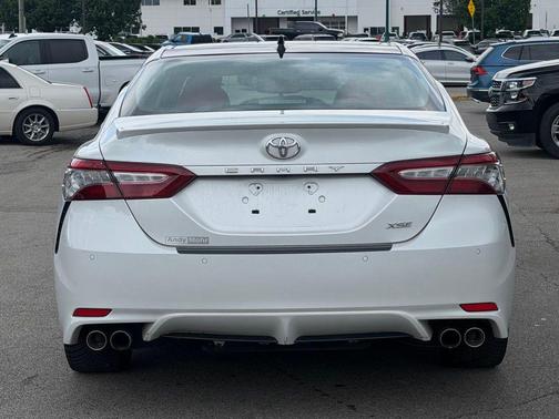 Pearl 2018 Toyota Camry XSE