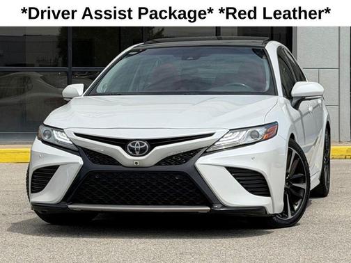 Pearl 2018 Toyota Camry XSE