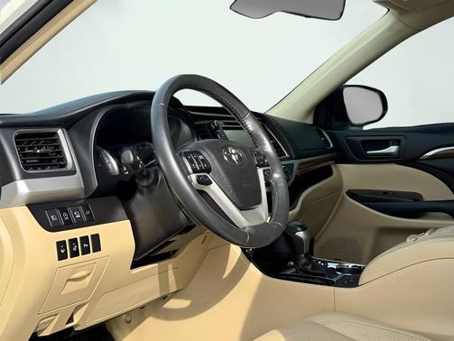 Blizzard Pearl 2019 Toyota Highlander Limited Platinum