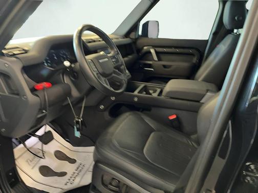 Santorini Black Metallic 2022 Land Rover Defender 110 X-Dynamic SE