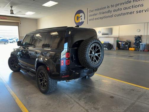 Santorini Black Metallic 2022 Land Rover Defender 110 X-Dynamic SE