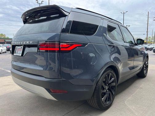 2024 Land Rover Discovery P300 S