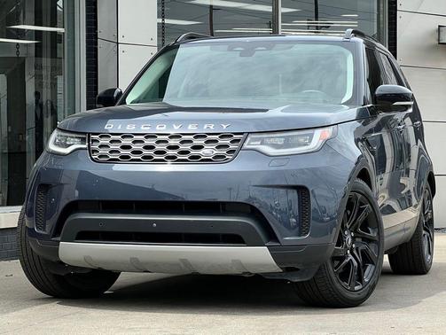 2024 Land Rover Discovery P300 S
