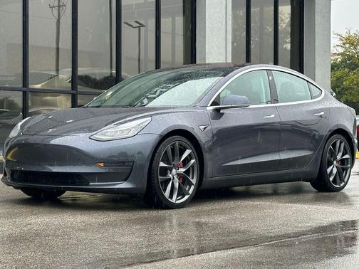 2018 Tesla Model 3 Long Range